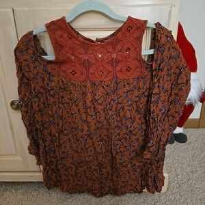 Xhilaration Women's Burnt Red Floral Lace Bohemian Cold Shoulder Long Sleeve Top